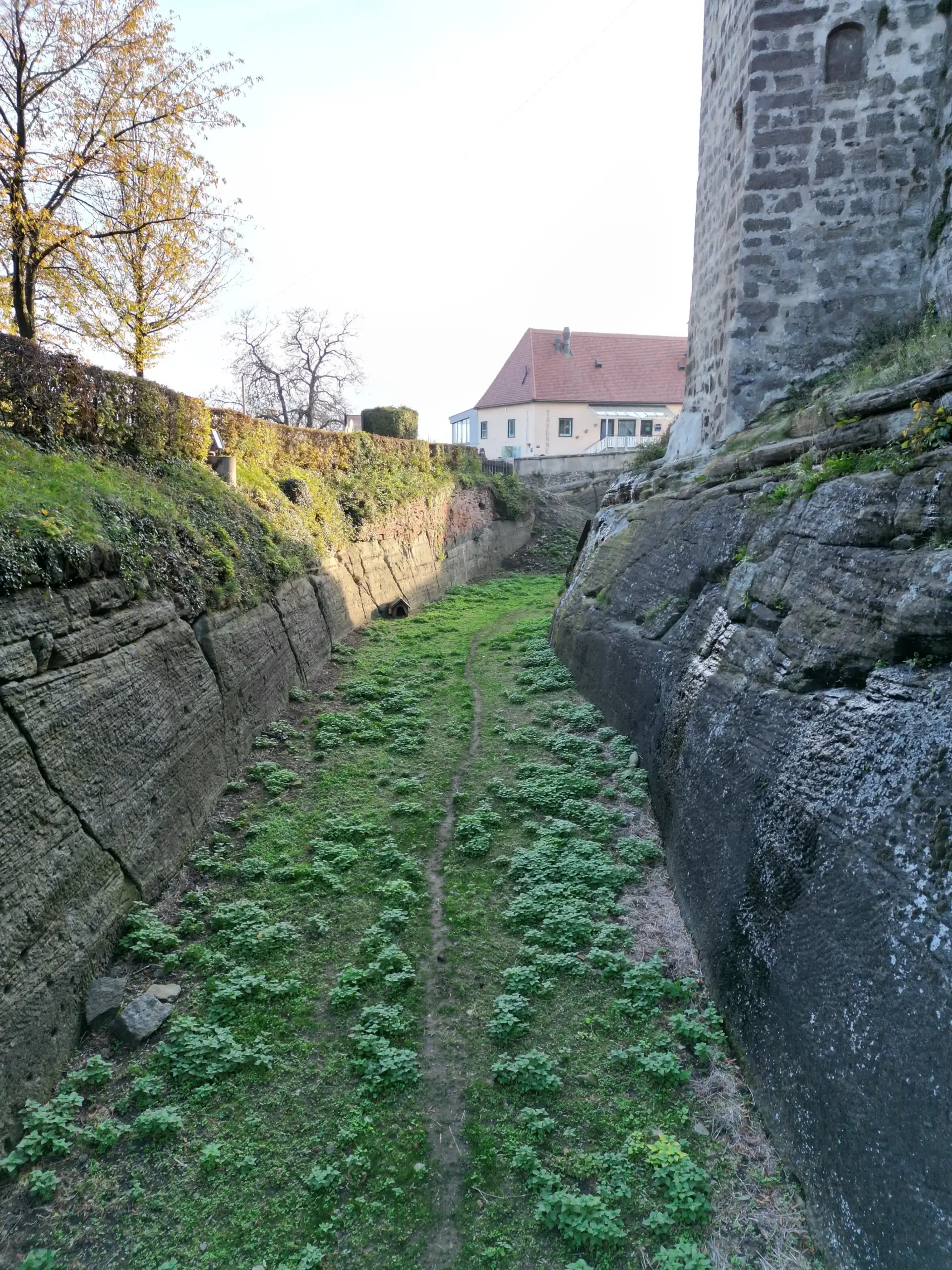 Erster Burggraben